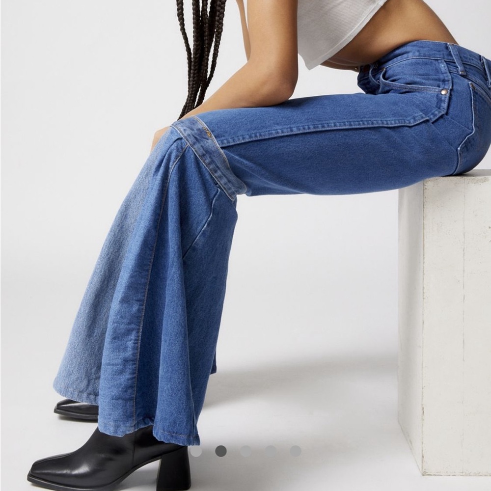 NWT Urban Outfitters Size 8 Remade Renegade Brand Wide Flare Blue Denim Jeans - Picture 3 of 8